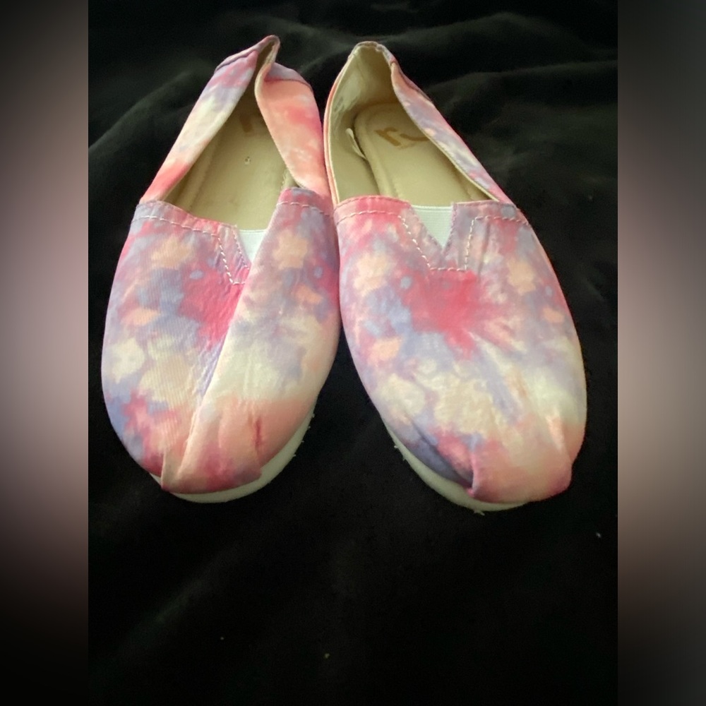 Ty dye flats
